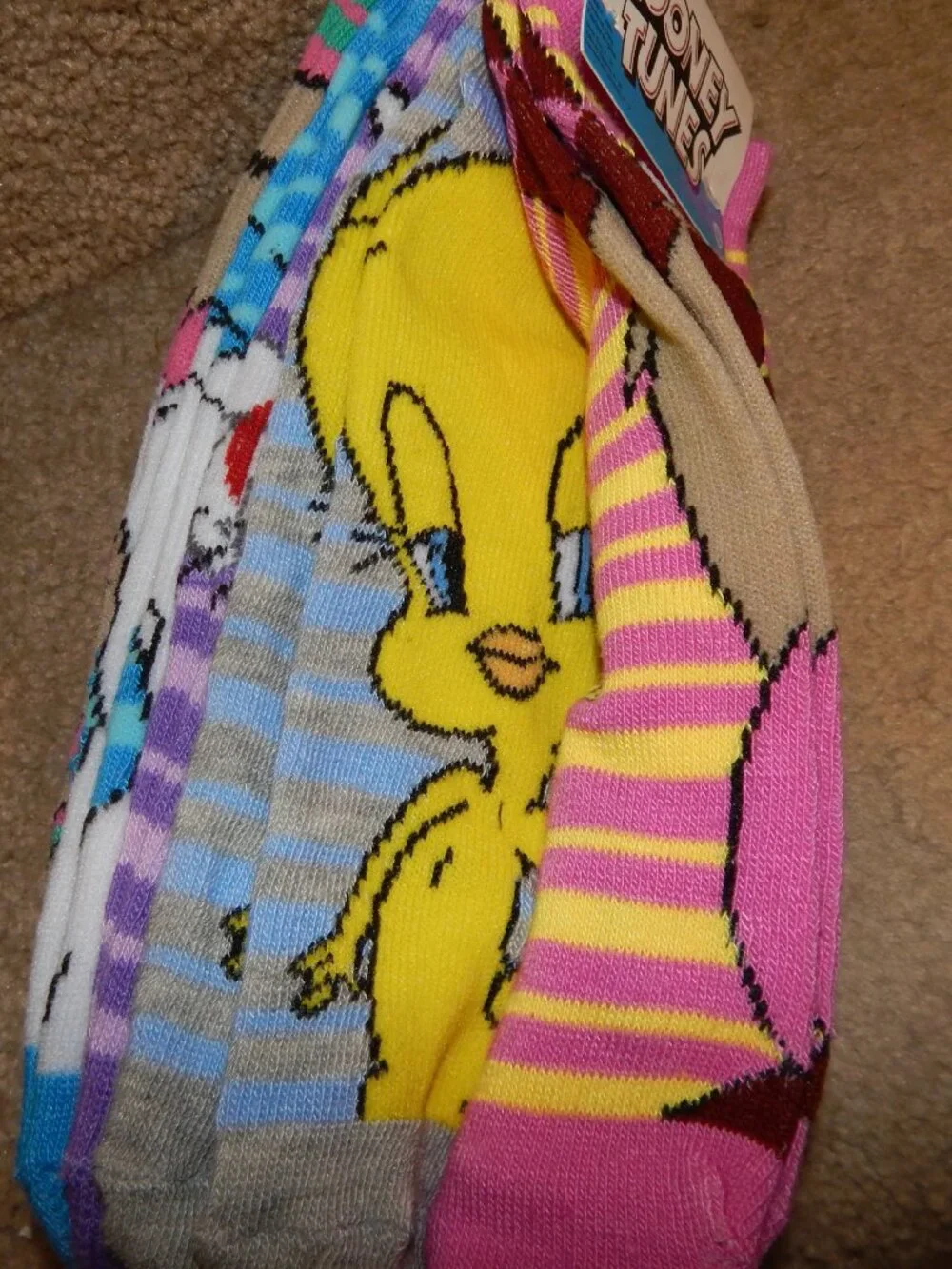 NWT LOONEY TUNES 5 Low Cut Socks TAZ BUGS BUNNY LOLA BUNNY SYLVESTER TWEETY